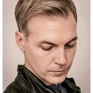 Meet your Posher, Randall